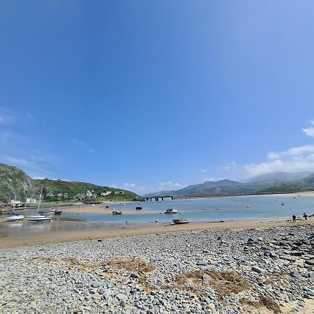 Luxury 4 Bedroom Seaside Apartment - Glan Y Werydd House Бармут Екстер'єр фото