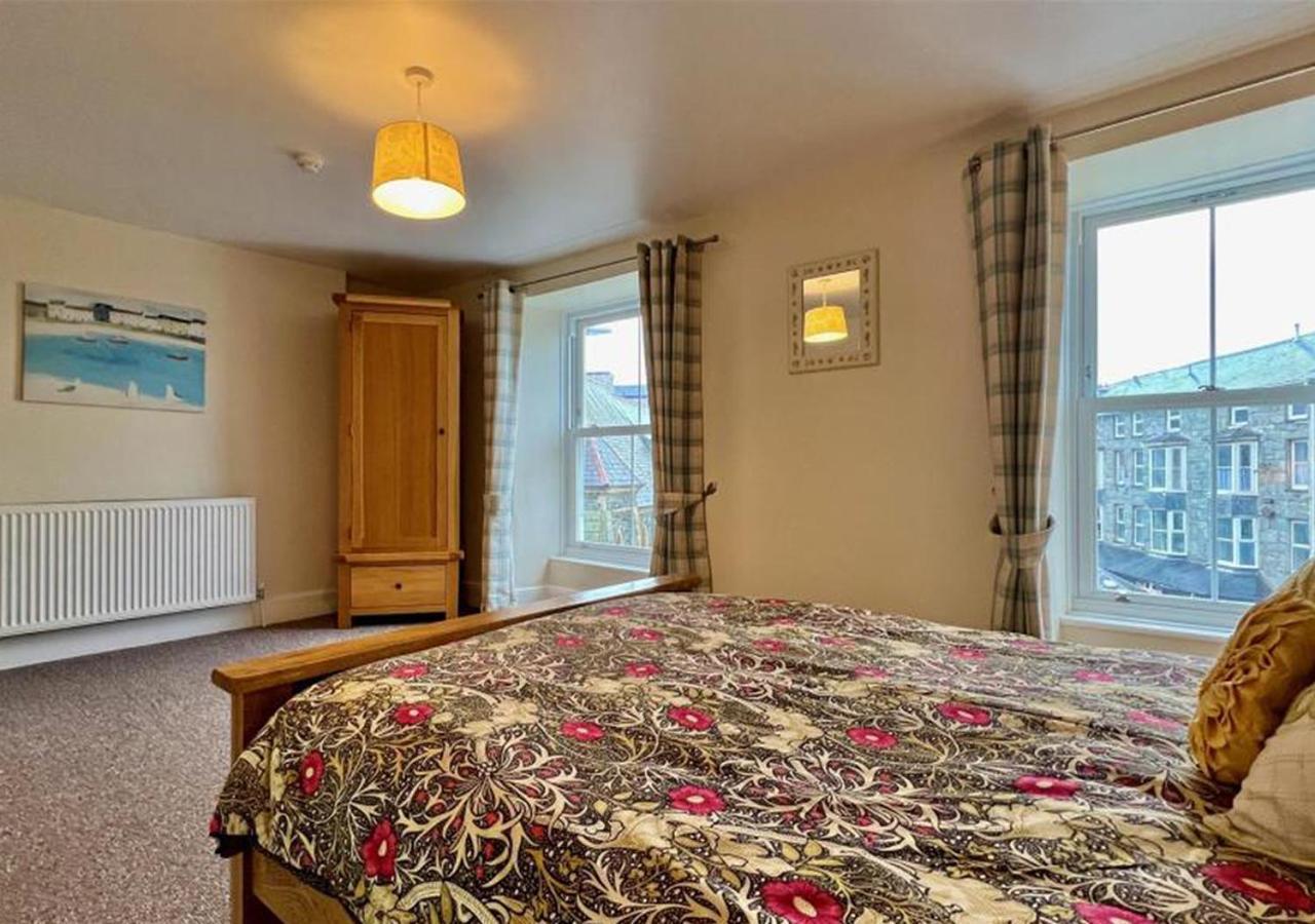 Luxury 4 Bedroom Seaside Apartment - Glan Y Werydd House Бармут Екстер'єр фото